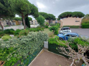 Studio Cabine Lumineux avec Piscine, Parking et Loggia au Grau d'Agde - FR-1-423-310